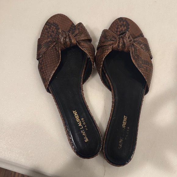 Authentic Yves Saint Laurent Bianca Knot Slides Python Size 38.5 - Picture 2 of 5